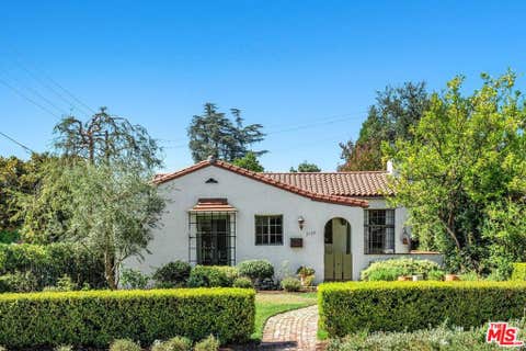 Photo of 2130 Las Lunas Street, Pasadena, CA 91107 (MLS # 26860321)