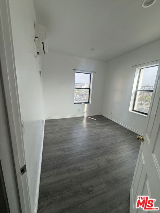 Updated 2-bedroom, 1-bath apartment in central Los Angeles. Features an open floor plan, fresh interior paint, updated kitchen with ample cabinet space, and spacious bedrooms with large closets. Includes mini-split A/C & heating, gated parking, and on-site laundry. Conveniently located near Downtown LA, USC, shopping, dining, and public transportation.