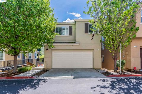 Photo of 431 Colina Way Way, El Sobrante, CA 94803 (MLS # 41132448)