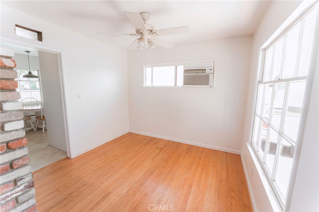 228 E Hurst