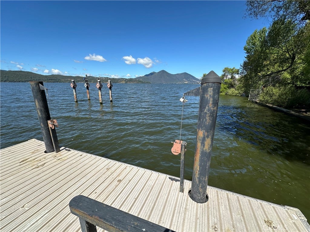 13411 Lakeshore