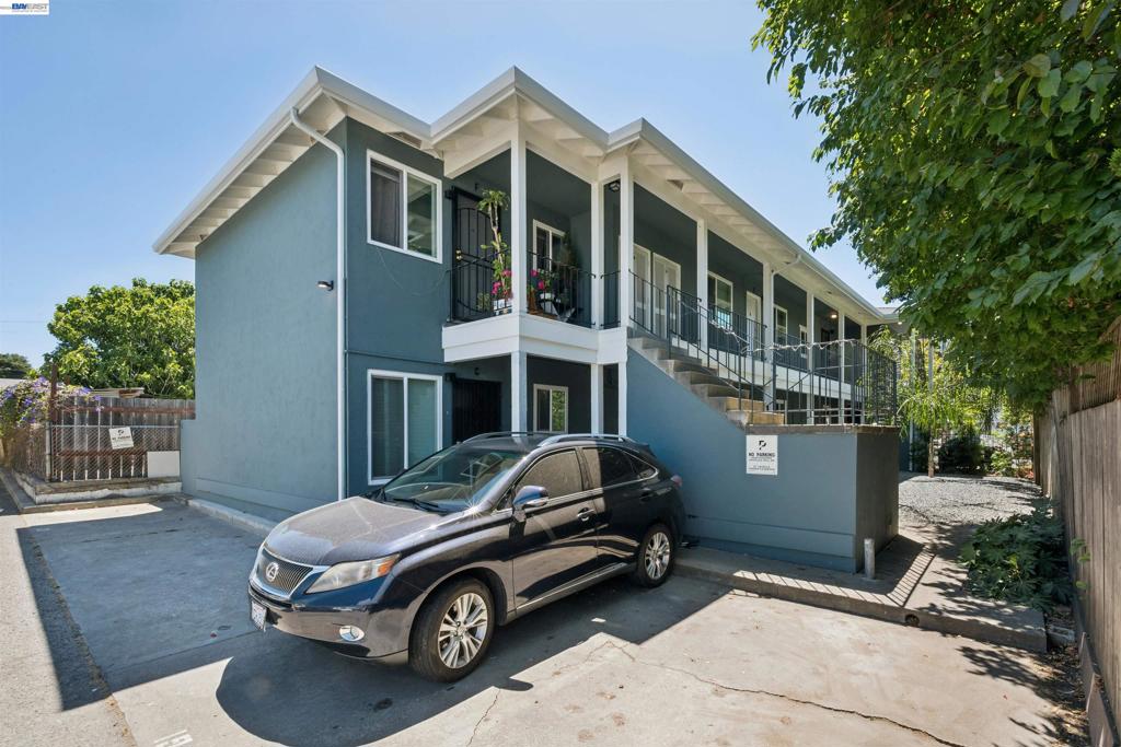 939 Channing Way