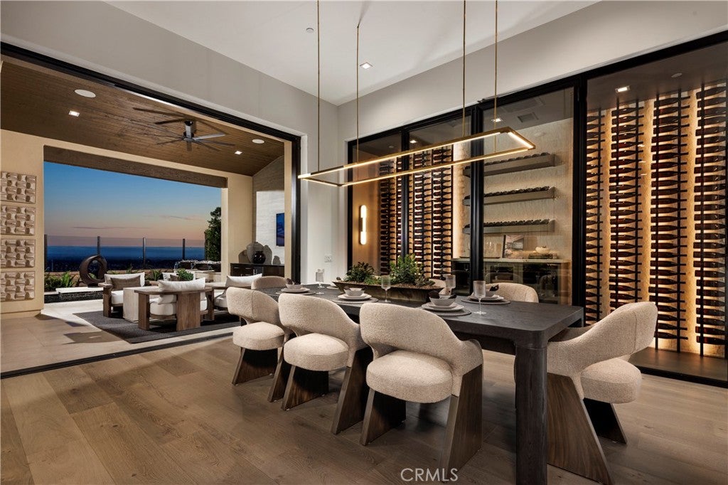 528 PENINSULA