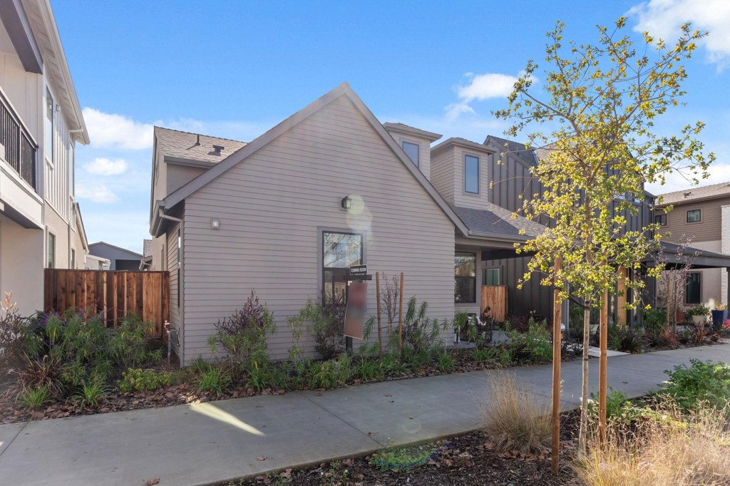 8949 8949 Camino Colegio