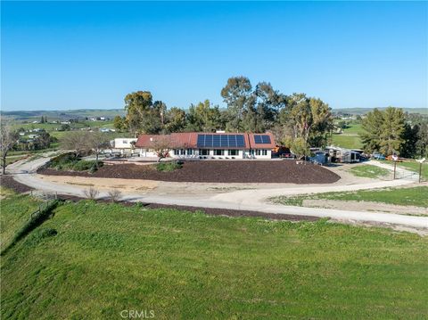 Tiny photo for 2245 Rancho Lomas Way Way, San Miguel, CA 93451 (MLS # NS26039825)