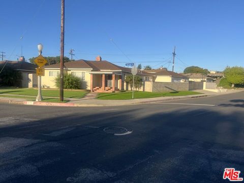 Photo of 8536 Mcconnell Avenue, Los Angeles, CA 90045 (MLS # 26645995)