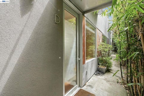 Photo of 2709 10Th St #D, Berkeley, CA 94710 (MLS # 41139174)
