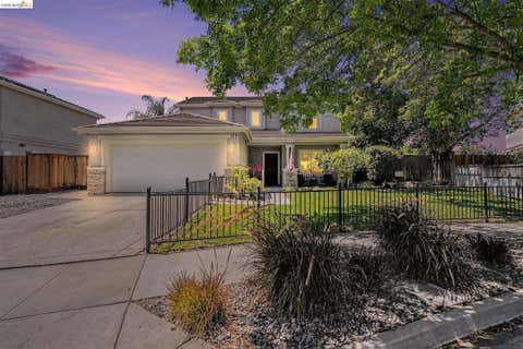 Photo of 219 Brushwood Pl Pl, Brentwood, CA 94513 (MLS # 41142595)