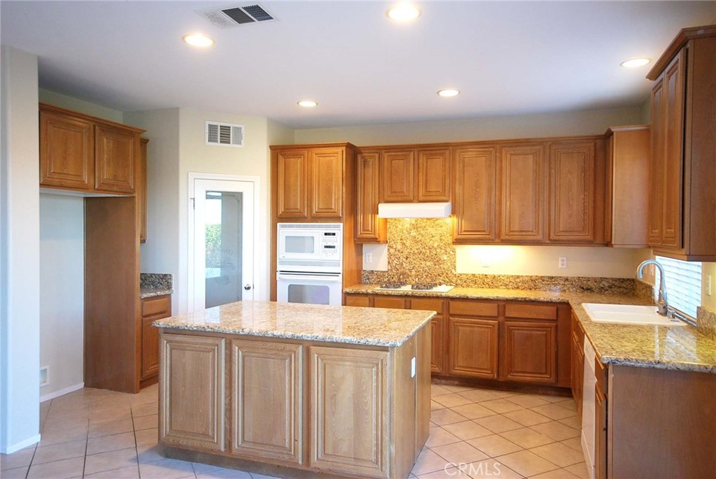 Bella-Alta Vista (BELLA) - Residential Lease