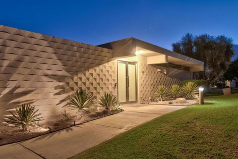 Photo for 66 Lakeview Drive, Palm Springs, CA 92264 (MLS # 219100377PS)