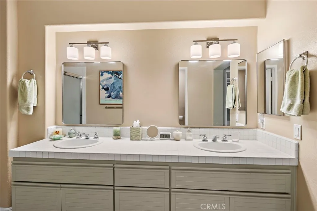 Rancho Santa Margarita, California 92688, United States, 2 Bedrooms Bedrooms, ,2 BathroomsBathrooms,Residential,Active,192671