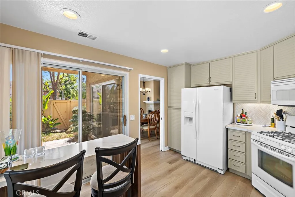 Rancho Santa Margarita, California 92688, United States, 2 Bedrooms Bedrooms, ,2 BathroomsBathrooms,Residential,Active,192671