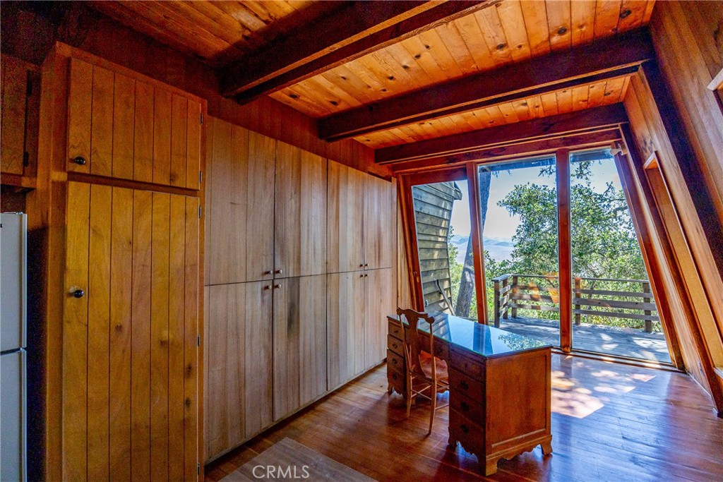 Top of the World(2170) - Residential