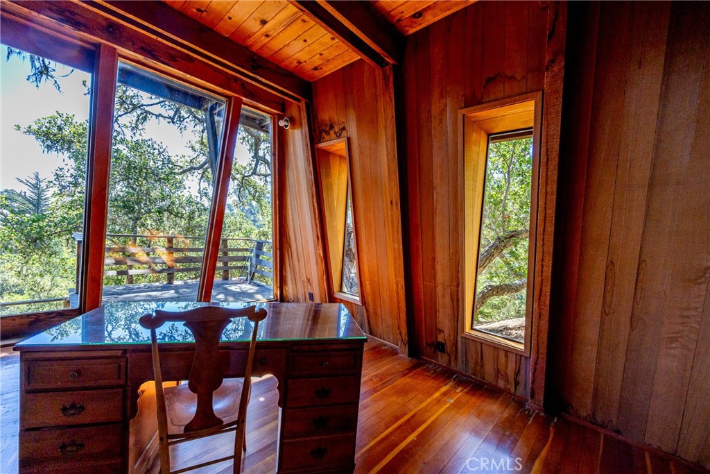 Top of the World(2170) - Residential