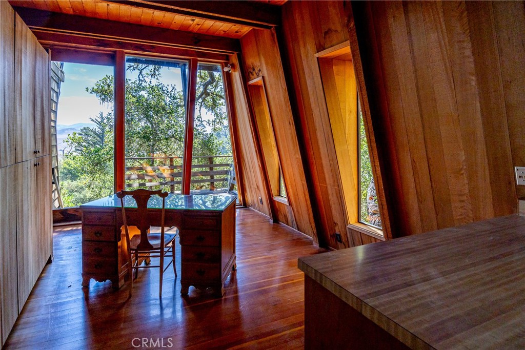 Top of the World(2170) - Residential