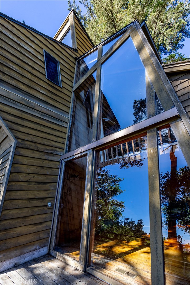 Top of the World(2170) - Residential
