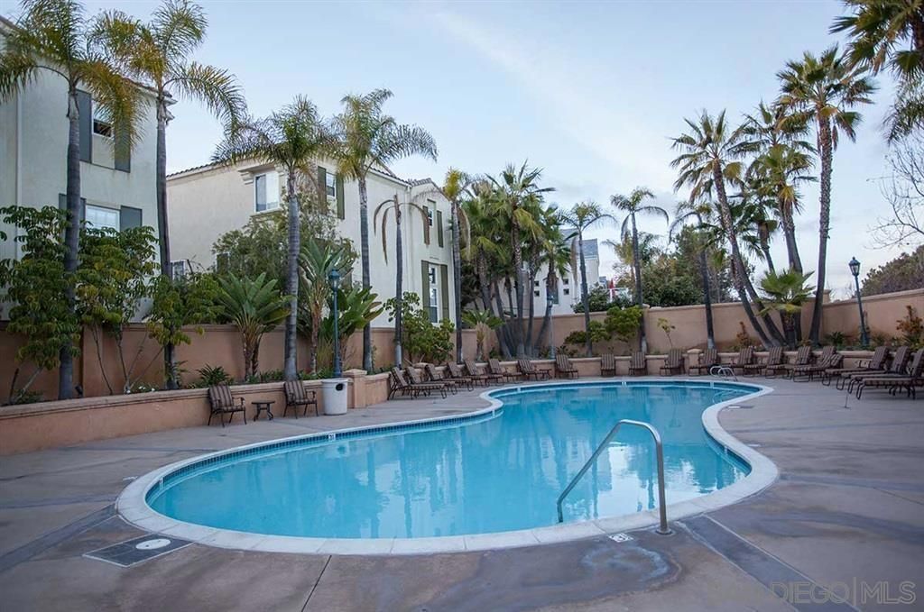 Photo of 12362 Carmel Country Rd Rd #G208, San Diego, CA 92130 (MLS # 260013314SD)