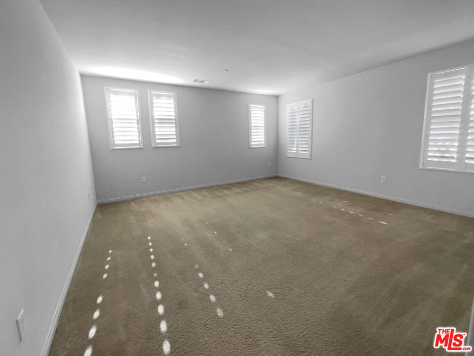 369 White Bark Lane