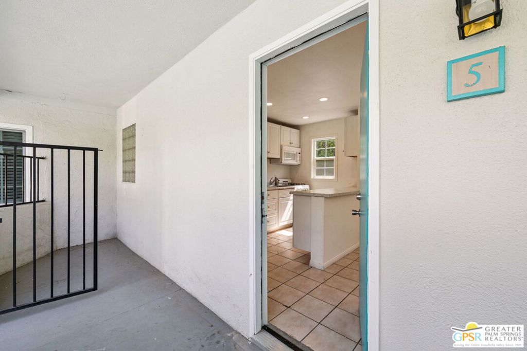 Tahquitz River Estates - Residential Lease