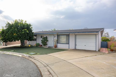 861 Majela Hemet CA 92543
