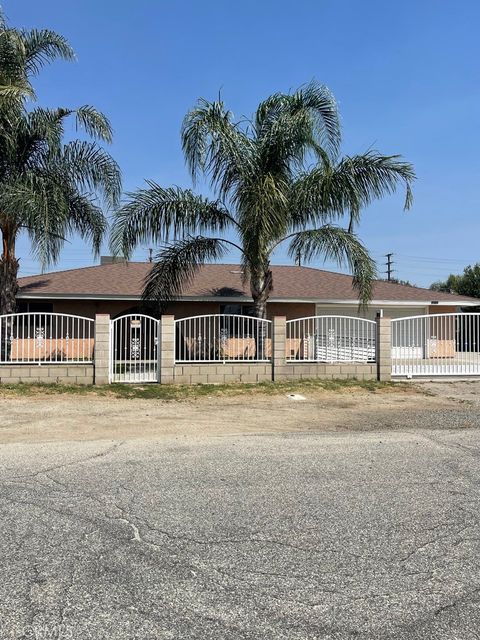 Photo of 18750 14th St, Bloomington, CA 92316 (MLS # CV26094721)