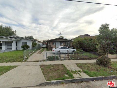 Photo of 3414 S Gramercy Place, Los Angeles, CA 90018 (MLS # 25543139)