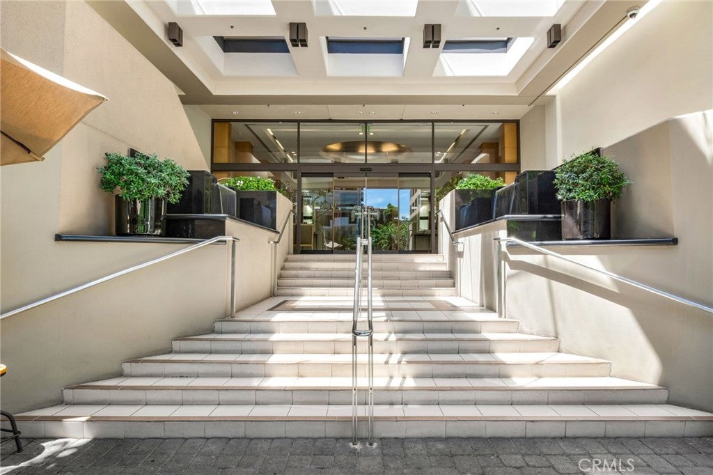 10445 Wilshire 1606