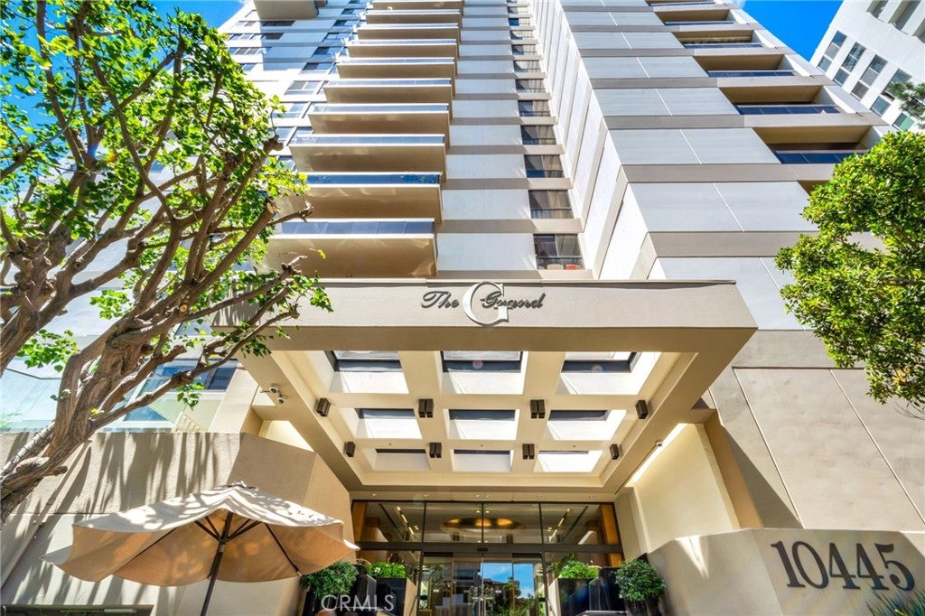 Photo of 10445 Wilshire BLVD #1606, Los Angeles, CA 90024 (MLS # SR26180348)