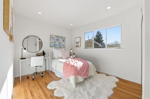 Tiny photo for 145 Holly Hill Way, Los Gatos, CA 95032 (MLS # ML82037581)