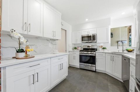 Tiny photo for 145 Holly Hill Way, Los Gatos, CA 95032 (MLS # ML82037581)