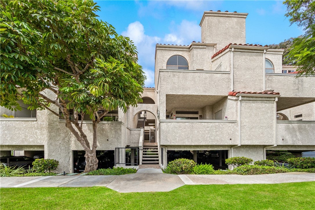5071 Dorado Drive 106
