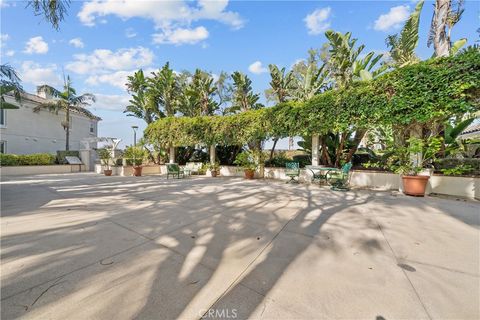 Tiny photo for 4344 Tradewinds Dr, Oxnard, CA 93035 (MLS # SR26004929)