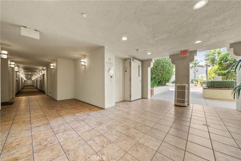 Tiny photo for 4344 Tradewinds Dr, Oxnard, CA 93035 (MLS # SR26004929)