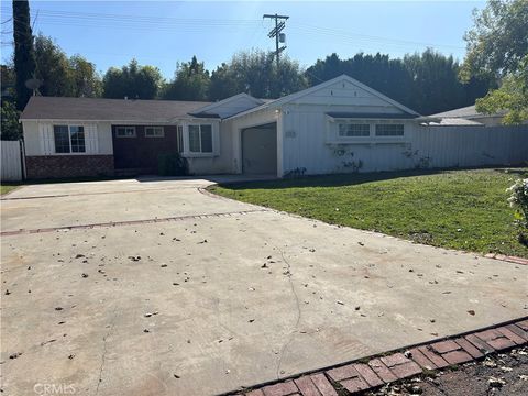 Photo of 23070 Leonora, Woodland Hills, CA 91367 (MLS # SR26021793)