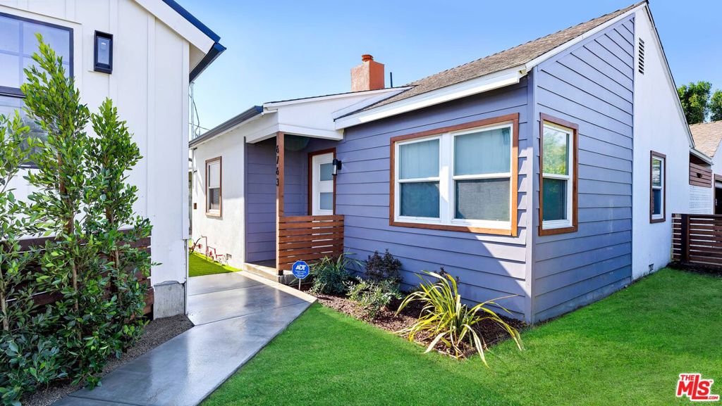 Stunning Modern Residence in the Heart of North HollywoodWelcome to this beautifully reimagined single-family home located on a serene street in the vibrant heart of North Hollywood. This thoughtfully updated residence offers a bright open-concept layout filled with natural light, perfect for both everyday living and entertaining.The home features engineered hardwood flooring, granite countertops, custom cabinetry, and a full suite of brand-new stainless steel appliances. Modern fixtures and finishes are found throughout
