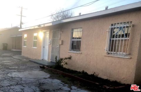 Photo of 11315 Doty Avenue, Inglewood, CA 90303 (MLS # 26657703)