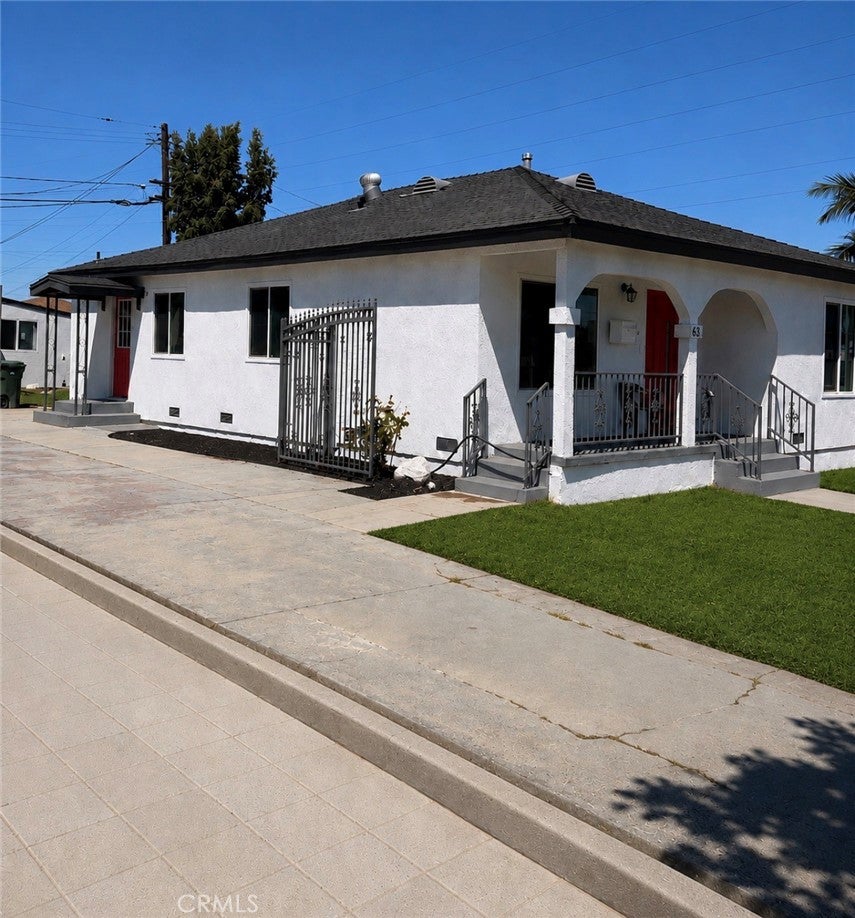 637 E 121st Place