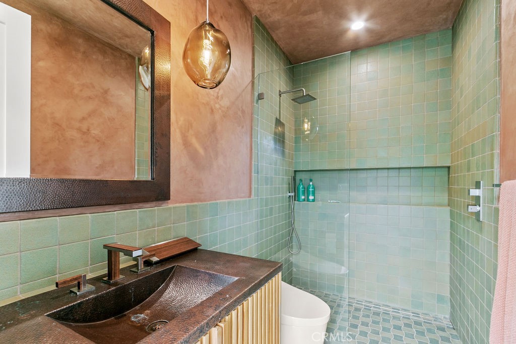 Emerald Bay (EB) - Residential Lease