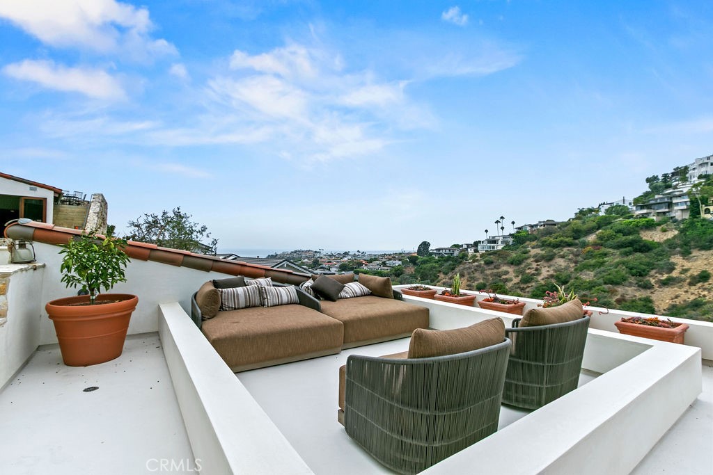 Emerald Bay (EB) - Residential Lease