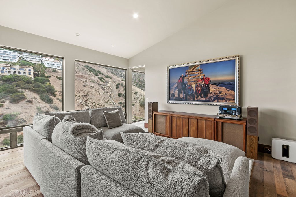 Emerald Bay (EB) - Residential Lease