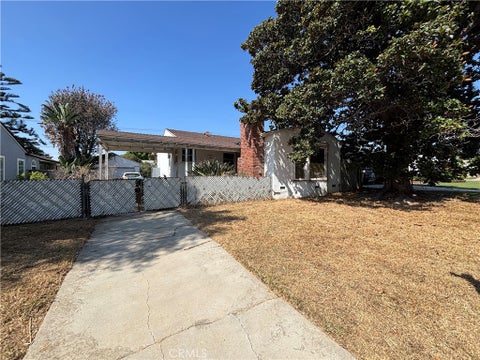 Photo of 9805 S 4th AVE, Inglewood, CA 90305 (MLS # SR26208822)