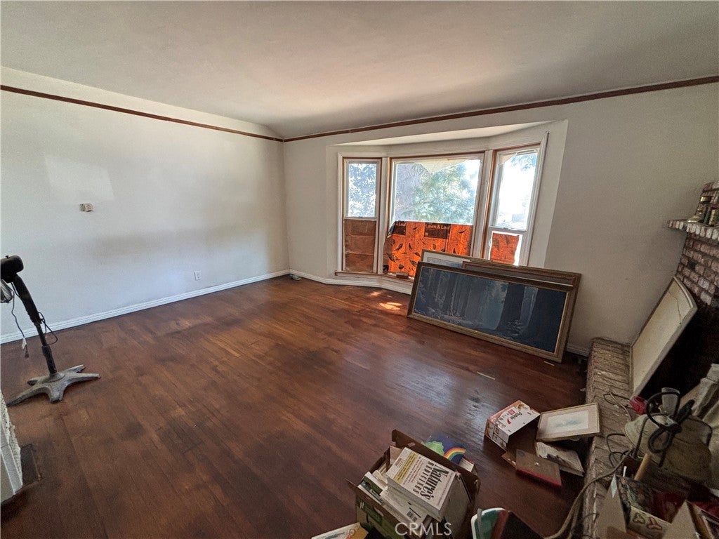 9805 S 4th