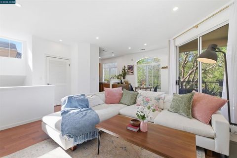 Photo of 7674 Tuscany Dr Dr, Dublin, CA 94568 (MLS # 41126532)