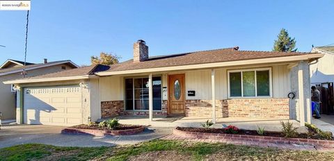 Photo of 17453 Via Valencia, San Lorenzo, CA 94580 (MLS # 41116516)