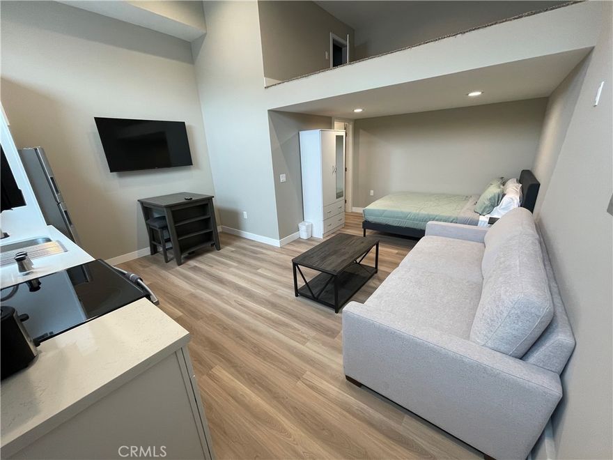 ALL UTILITIES INCLUDED!!! Welcome to Sparr Heights in North Glendale. This property is centrally located to everything you will need from shopping and dining at the Montrose Shopping Park, award winning schools, Oakmont Country Club, freeway access and more. This ground floor STUDIO apartment in a 9 unit building is centrally located and minutes away from Montrose and freeway access. Unit features laminate wood floors and decorator paint throughout. Ample natural light from all south facing window. Recessed lighting, air conditioning mini-split, full kitchen with solid wood cabinets, quartz counters and stainless steel appliances. Unit comes fully furnished or empty. ALL UTILITIES INCLUDED!!!

***Pictures and/or video may not be of the available unit but one that is comparable within the building. All measurements provided are estimates and any prospective applicant is advised to confirm dimensions themselves***