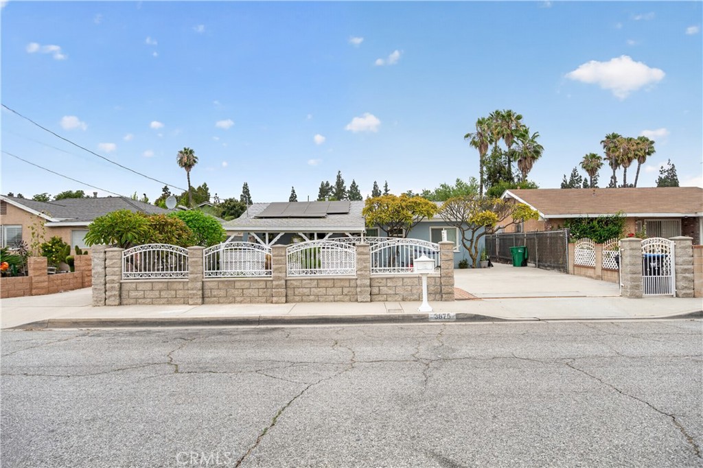 3875 Athol