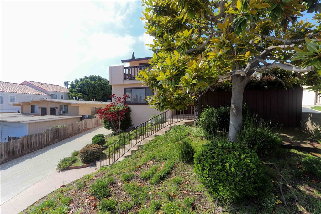 2616 Voorhees Avenue 2