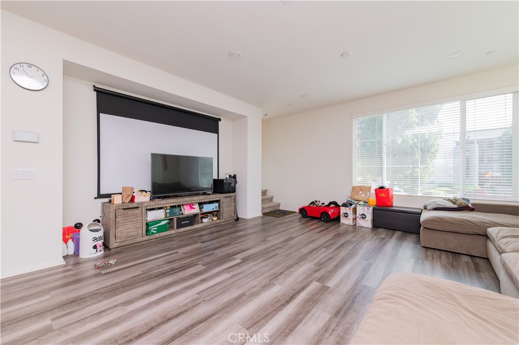 1530 W Cameron Ave