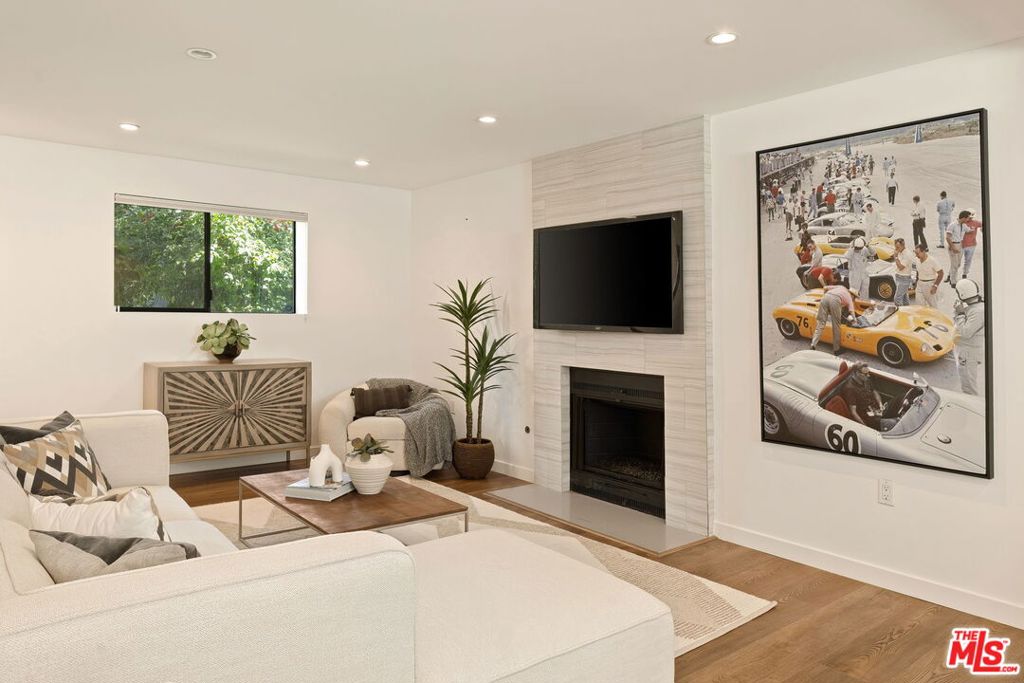 11734 Sunshine Terrace