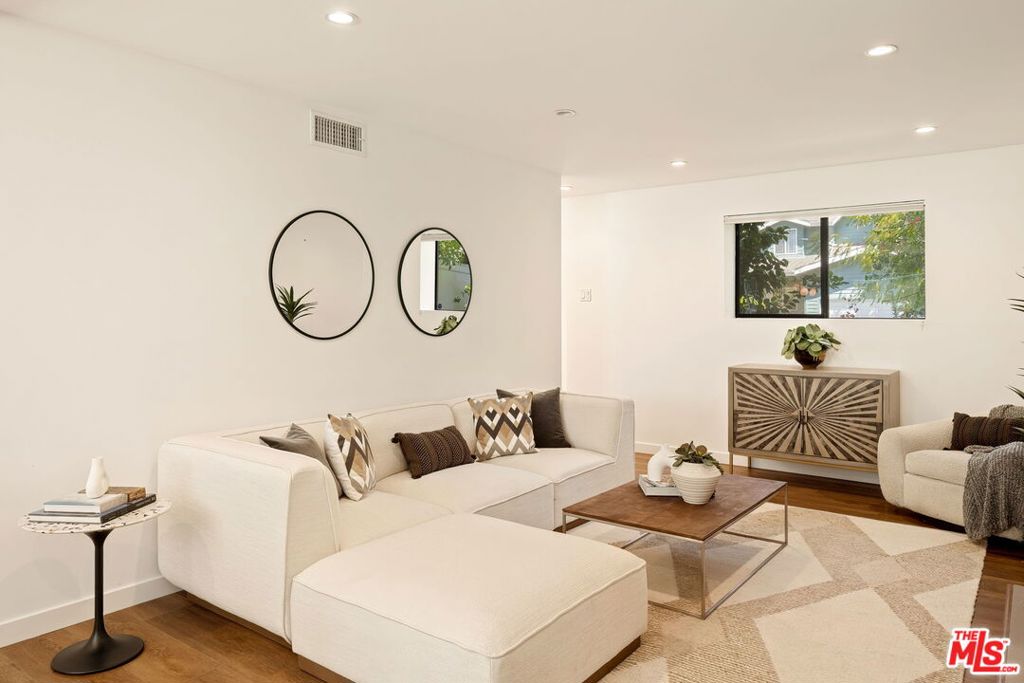 11734 Sunshine Terrace